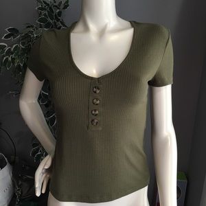Rue21 Ribbed Top. Women’s size medium 👩‍🎤